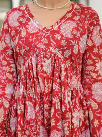 Red printed Kurta with Trousers with dupatta
